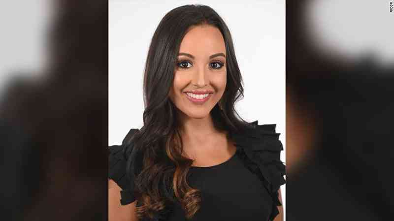 Una periodista deportiva intentó llamar y enviar mensajes de texto a su esposo antes de un accidente aéreo fatal. Él no pudo contestar