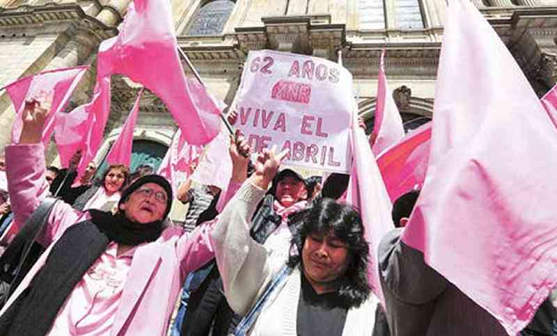 MNR se aleja de Camacho y decide apoyar a Tuto Quiroga