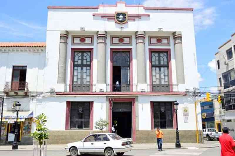 Trabajadores municipales de Tarija en paro de 72 horas por un laudo arbitral